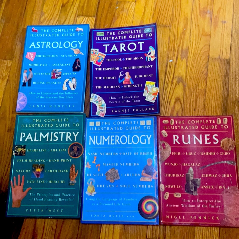Tarot/ rune/astrology book set. New age